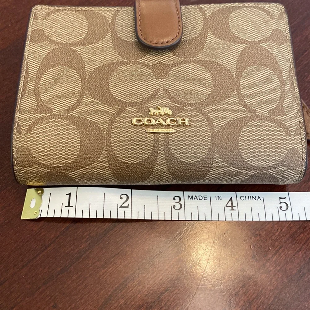 Coach medium side zip wallet - Picture 10 of 12